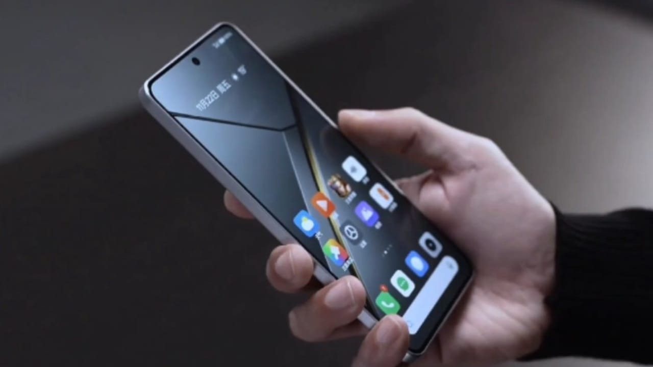 ചില റിപ്പോർട്ടുകൾ സൂചിപ്പിക്കുന്നത് പ്രകാരം അടുത്ത വർഷം ജനുവരിയിലാവും ഈ മോഡലുകൾ പുറത്തിറങ്ങുക. 8ജിബി + 128 ജിബി, 8 ജിബി + 256 ജിബി, 128+512 ജിബി എന്നിങ്ങനെ മൂന്ന് വേരിയൻ്റുകളിലാവും ഈ മോഡലുകൾ വിപണിയിലെത്തുക എന്നും റിപ്പോർട്ടുകളുണ്ട്. (Image Courtesy - Social Media)