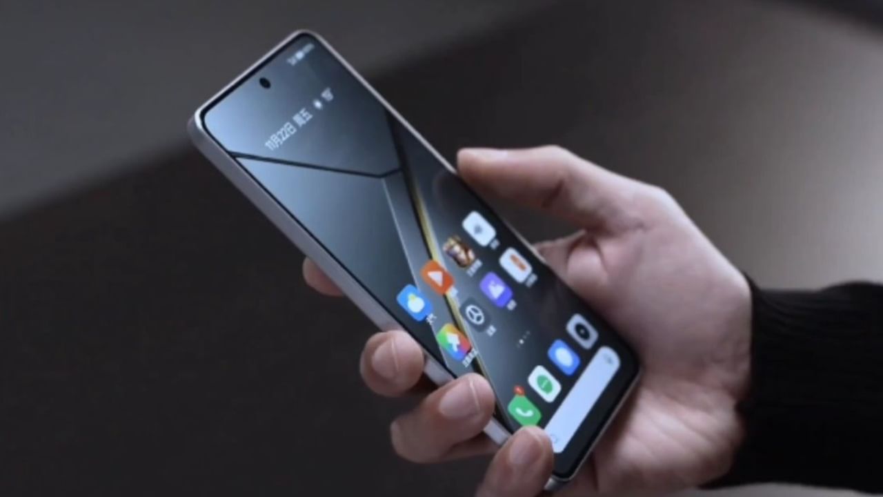 ചില റിപ്പോർട്ടുകൾ സൂചിപ്പിക്കുന്നത് പ്രകാരം അടുത്ത വർഷം ജനുവരിയിലാവും ഈ മോഡലുകൾ പുറത്തിറങ്ങുക. 8ജിബി + 128 ജിബി, 8 ജിബി + 256 ജിബി, 128+512 ജിബി എന്നിങ്ങനെ മൂന്ന് വേരിയൻ്റുകളിലാവും ഈ മോഡലുകൾ വിപണിയിലെത്തുക എന്നും റിപ്പോർട്ടുകളുണ്ട്. (Image Courtesy - Social Media)