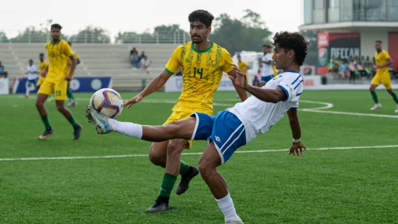 Santosh Trophy 2024 : കേരളം സന്തോഷ് ട്രോഫി സെമിയിൽ; ശക്തരായ ജമ്മു കശ്മീരിനെ കീഴടക്കിയത് ഒരു ഗോളിന്