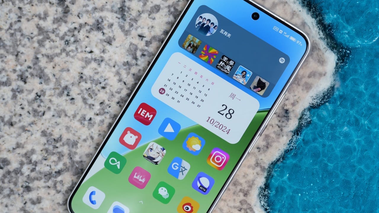 ഷവോമിയുടെ ഏറ്റവും പുതിയ ഫോണായ ഷവോമി 15 അൾട്ര ഫോൺ ഫെബ്രുവരിയിൽ പുറത്തിറങ്ങുമെന്ന് റിപ്പോർട്ട്. ചൈനീസ് മാർക്കറ്റിലാവും ആദ്യം ഫോൺ അവതരിപ്പിക്കുക. അതിശയിപ്പിക്കുന്ന ക്യാമറയാവും ഫോണിലുണ്ടാവുക എന്നാണ് പുറത്തുവരുന്ന റിപ്പോർട്ടുകൾ. (Image Courtesy - Social Media)
