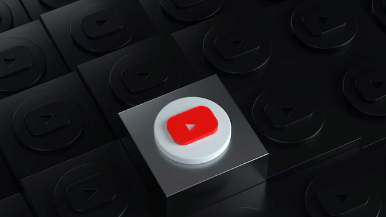 യുട്യൂബർ സംസാരിക്കുന്നത് പകർത്തി ഒന്നിലധികം ഭാഷകളിലേക്ക് പരിവർത്തനം ചെയ്യാനുള്ള കഴിവാണ് ഇതിനുള്ളത്. ആഗോള പ്രേക്ഷകരുമായി ബന്ധപ്പെടാൻ സ്രഷ്ടാക്കളെ സഹായിക്കുന്നതിനും ഭാഷാ തടസ്സങ്ങൾ മാറ്റുന്നതിനുമുള്ള ഒരു വലിയ ചുവടുവയ്പ്പാണിത്. എഐ സിസ്റ്റം ഒരു വീഡിയോയുടെ യഥാർത്ഥ ഓഡിയോ ട്രാക്ക് വിശകലനം ചെയ്യുകയും അത് ടെക്സ്റ്റിലേക്ക് എഐ ടൂൾ മാറ്റിയെടുക്കുന്നു. (Image Credits: Freepik)