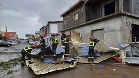 Cyclone Chido : ആഞ്ഞടിച്ച് ചിഡോ ചുഴലിക്കാറ്റ്, ഫ്രാന്‍സിന്റെ മയോട്ട് ദ്വീപില്‍ കനത്ത നാശം, നിരവധി മരണം