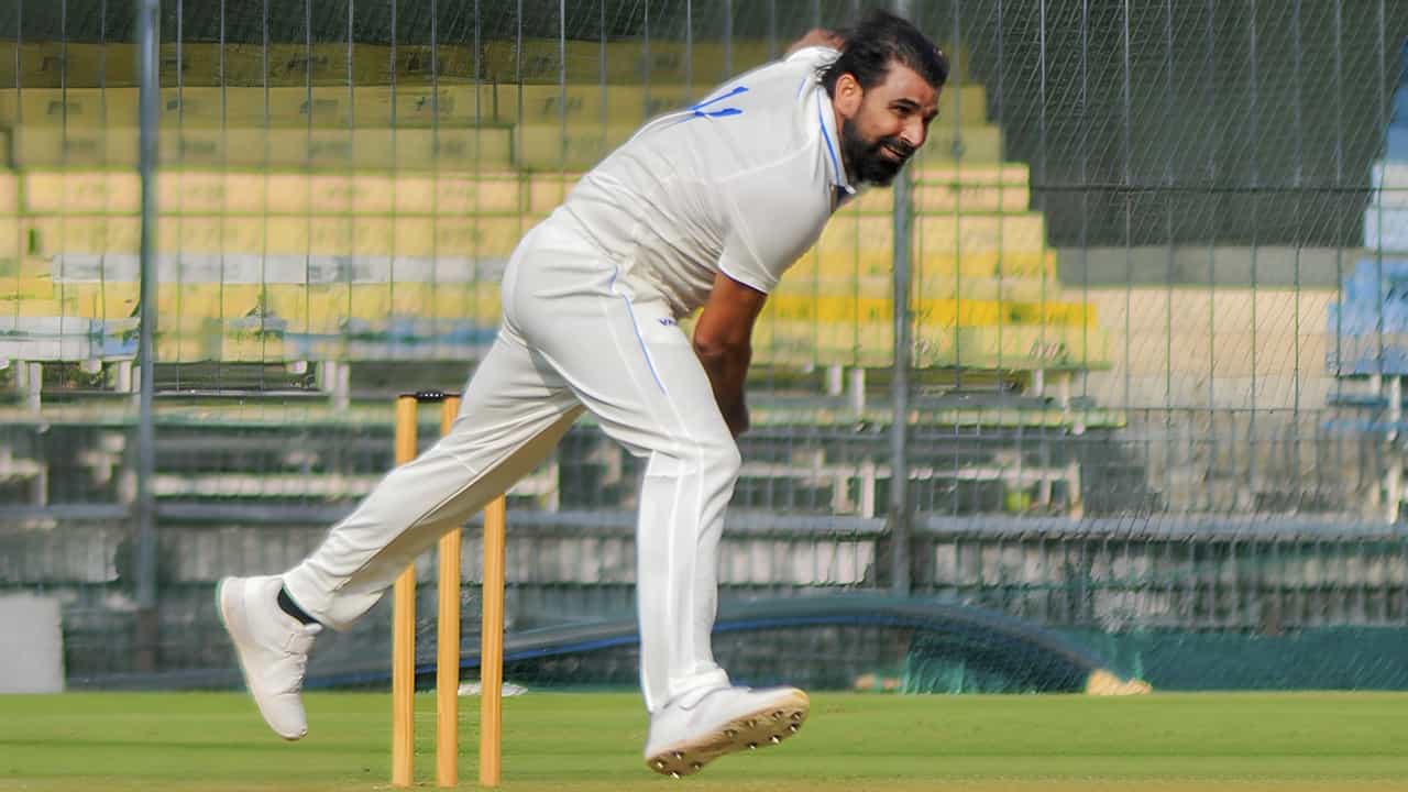 Mohammed Shami : ഗാബ ടെസ്റ്റില് പേസ് ആക്രമണം ശക്തമാക്കാന് ഇന്ത്യ, മുഹമ്മദ് ഷമി പരിഗണനയില്; മുന്നിലുള്ളത് ഒരേ ഒരു കടമ്പ Mohammed Shami : ഗാബ ടെസ്റ്റില് പേസ് ആക്രമണം ശക്തമാക്കാന് ഇന്ത്യ, മുഹമ്മദ് ഷമി പരിഗണനയില്; മുന്നിലുള്ളത് ഒരേ ഒരു കടമ്പ