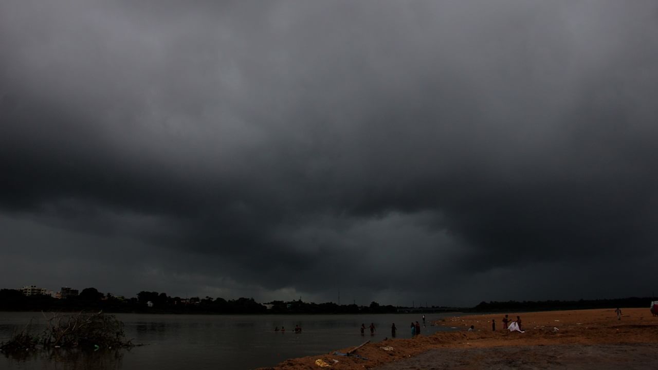 Kerala Rain Alert: ഇന്ന് എങ്ങനെയാ, കുട എടുക്കണോ ? മഴ പെയ്യുമോ ? സംസ്ഥാനത്തെ കാലാവസ്ഥ മുന്നറിയിപ്പുകള്‍ ഇങ്ങനെ