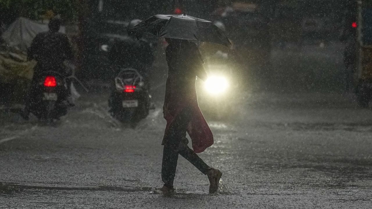 Kerala Rain Alert : ന്യൂനമര്‍ദ്ദം ശക്തമായി; സംസ്ഥാനത്ത് അടുത്ത അഞ്ച് ദിവസം നേരിയ മഴയ്ക്ക് സാധ്യത