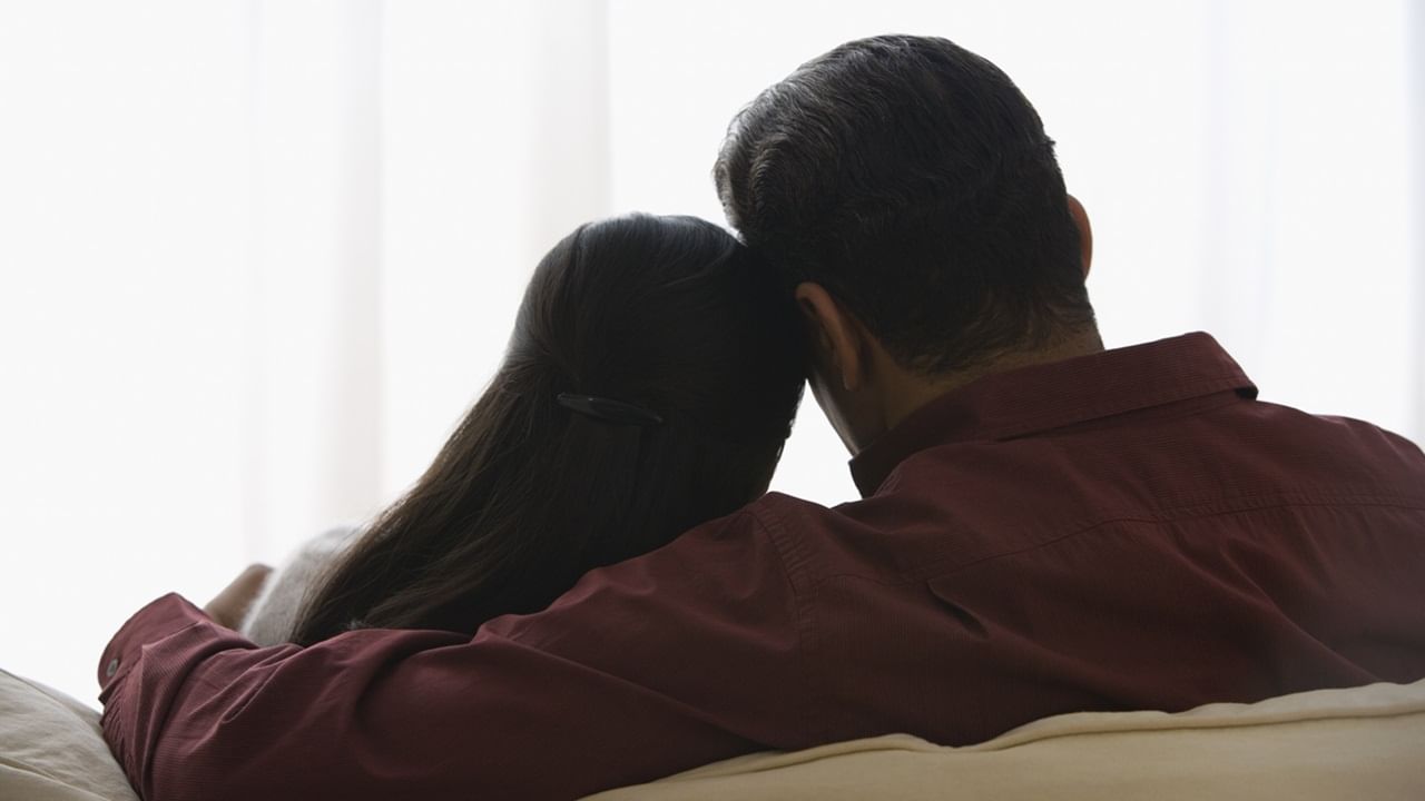 Rent A Boyfriend Trend: എന്തൊക്കെയാ നടക്കുന്നേ ! പങ്കാളിയെ വാടകയ്ക്കെടുത്ത് പെണ്കുട്ടികള്; ഒരു വിയറ്റ്നാം അപാരത Rent A Boyfriend Trend: എന്തൊക്കെയാ നടക്കുന്നേ ! പങ്കാളിയെ വാടകയ്ക്കെടുത്ത് പെണ്കുട്ടികള്; ഒരു വിയറ്റ്നാം അപാരത