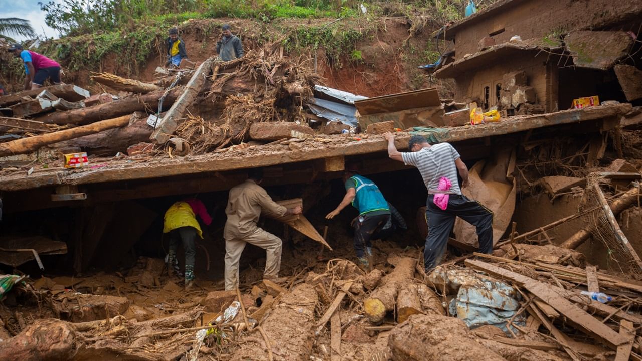 Wayanad Landslide : സംസ്ഥാനത്തിന് ആശ്വാസം, വയനാട് ദുരന്തം അതീവ ഗുരുതരമെന്ന് കേന്ദ്രവും; പരിഗണിക്കുന്നത് 2219 കോടിയുടെ പാക്കേജ്‌