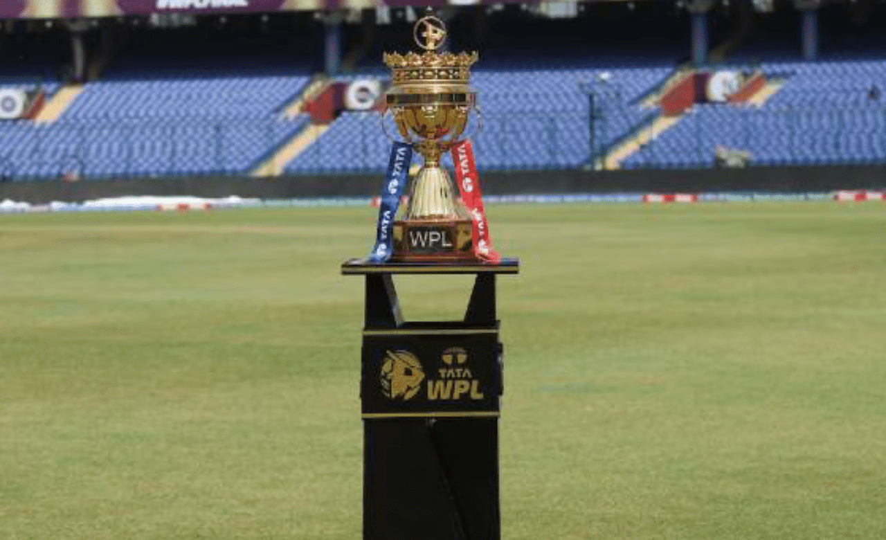 WPL Auction 2025: കപ്പ് തൂക്കുമോ വീണ്ടും ആർസിബി! വനിതാ പ്രീമിയർ ലീഗിലേക്ക് വീണ്ടും മലയാളി എത്തും? താരലേലം ഇന്ന് WPL Auction 2025: കപ്പ് തൂക്കുമോ വീണ്ടും ആർസിബി! വനിതാ പ്രീമിയർ ലീഗിലേക്ക് വീണ്ടും മലയാളി എത്തും? താരലേലം ഇന്ന്