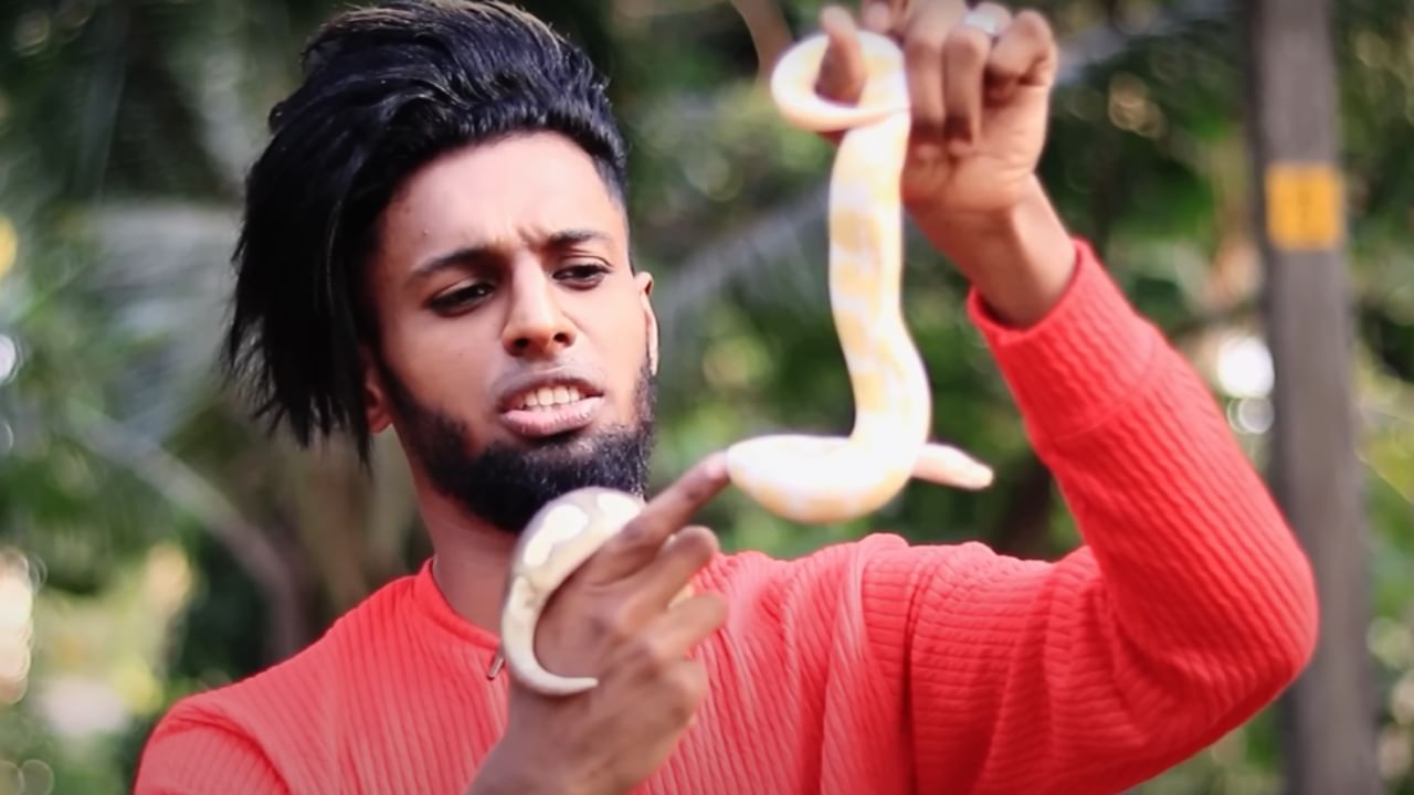 ആറ് മാസം മുൻപ് മാത്രമാണ് അവസാന വീഡിയോ മണവാളൻ മീഡിയയുടെ പേജിൽ അപ്ലോഡ് ചെയ്തതായി കാണിക്കുന്നത്. താരതമ്യേനെ മികച്ച വരുമാനവും ഇയാൾക്കുണ്ട്