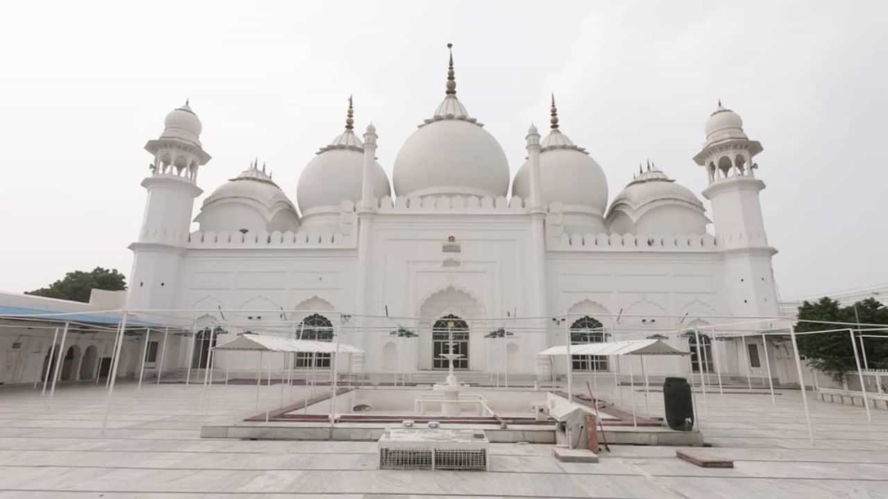 Aligarh Jama Masjid: ജുമാ മസ്ജിദ് നിര്‍മിച്ചത് പുരാതന ക്ഷേത്രങ്ങളുടെ മുകളില്‍; വാദവുമായി വിവരാവകാശ പ്രവര്‍ത്തകന്‍