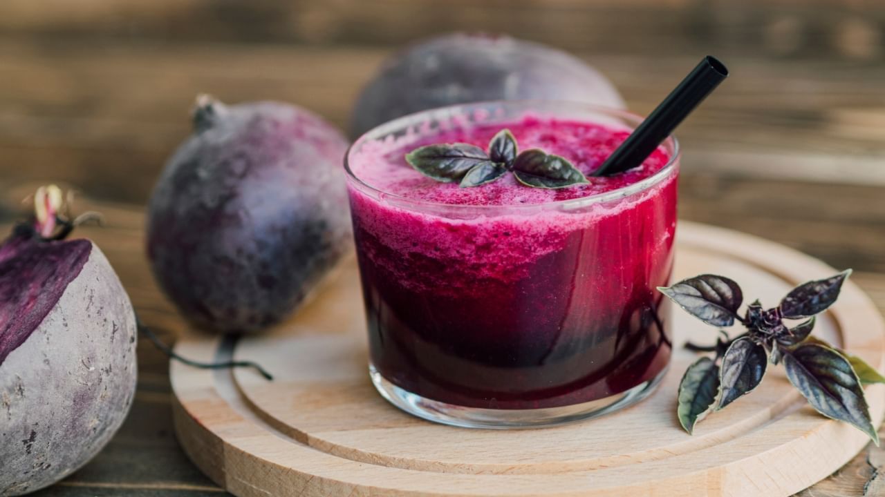 Beetroot Juice Benefits: ബീറ്റ്റൂട്ട് തോരനല്ല, ജ്യൂസ് കുടിക്കണം; ഗുണം കേട്ടാൽ ഞെട്ടും Beetroot Juice Benefits: ബീറ്റ്റൂട്ട് തോരനല്ല, ജ്യൂസ് കുടിക്കണം; ഗുണം കേട്ടാൽ ഞെട്ടും
