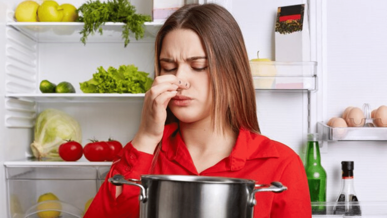 Remove Bad Smell From Fridge