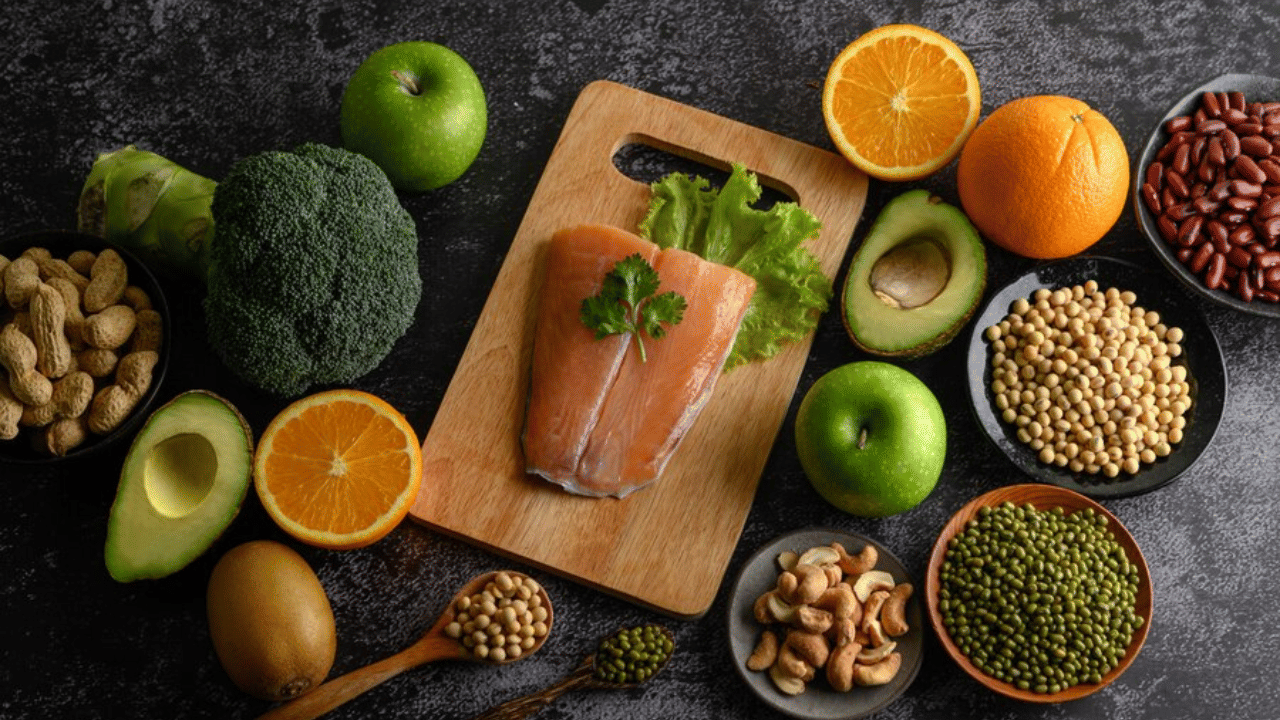 Energy Boosting Foods: എപ്പോഴും ക്ഷീണമാണോ? എങ്കിൽ ഈ ഭക്ഷണങ്ങൾ പതിവാക്കൂ Energy Boosting Foods: എപ്പോഴും ക്ഷീണമാണോ? എങ്കിൽ ഈ ഭക്ഷണങ്ങൾ പതിവാക്കൂ