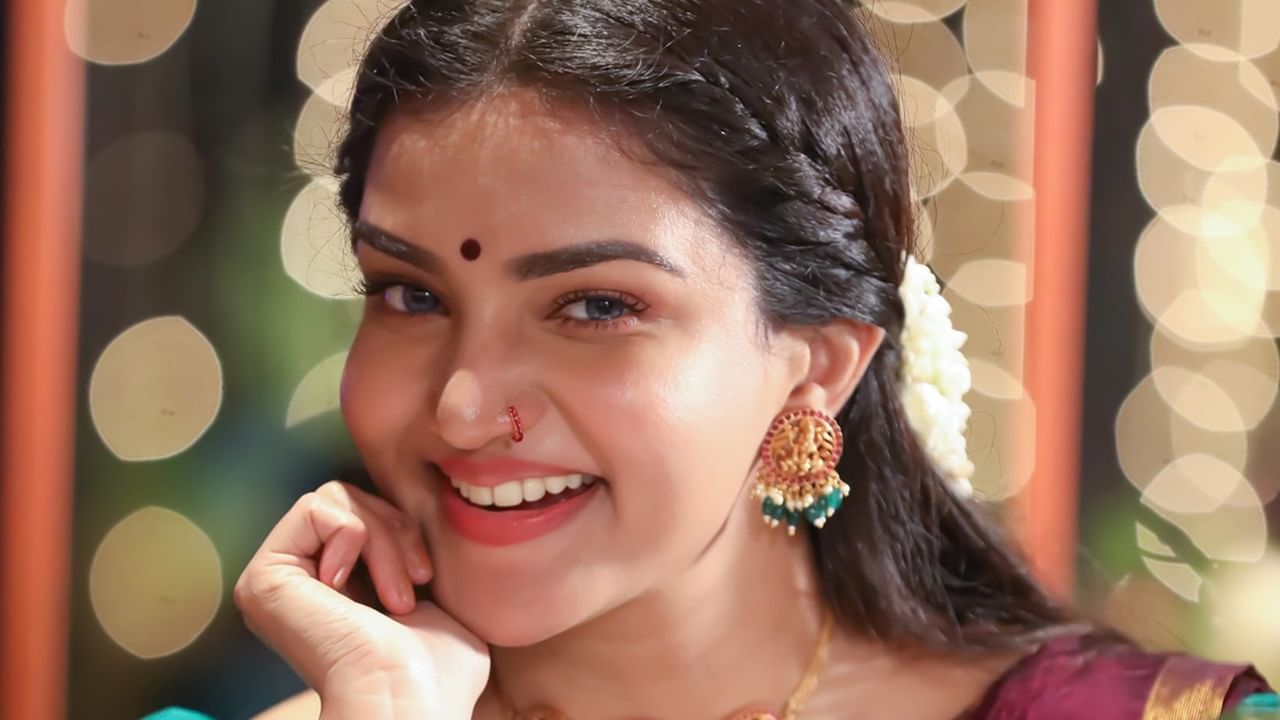 WCC Supports Honey Rose : അമ്മയ്ക്ക് പിന്നാലെ ഹണി റോസിന് പിന്തുണ പ്രഖ്യാപിച്ച് ഡബ്ല്യുസിസിയും; അവള്ക്കൊപ്പമെന്ന് കുറിപ്പ്; കൂടുതല് പേര് കുടുങ്ങും WCC Supports Honey Rose : അമ്മയ്ക്ക് പിന്നാലെ ഹണി റോസിന് പിന്തുണ പ്രഖ്യാപിച്ച് ഡബ്ല്യുസിസിയും; അവള്ക്കൊപ്പമെന്ന് കുറിപ്പ്; കൂടുതല് പേര് കുടുങ്ങും