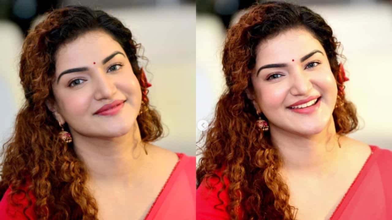 Honey Rose: പണത്തിന്റെ ധാര്ഷ്ട്യം വേണ്ട: ഹണി റോസിന്റെ പരാതിയില് 27 പേര്ക്കെതിരെ കേസ് Honey Rose: പണത്തിന്റെ ധാര്ഷ്ട്യം വേണ്ട: ഹണി റോസിന്റെ പരാതിയില് 27 പേര്ക്കെതിരെ കേസ്