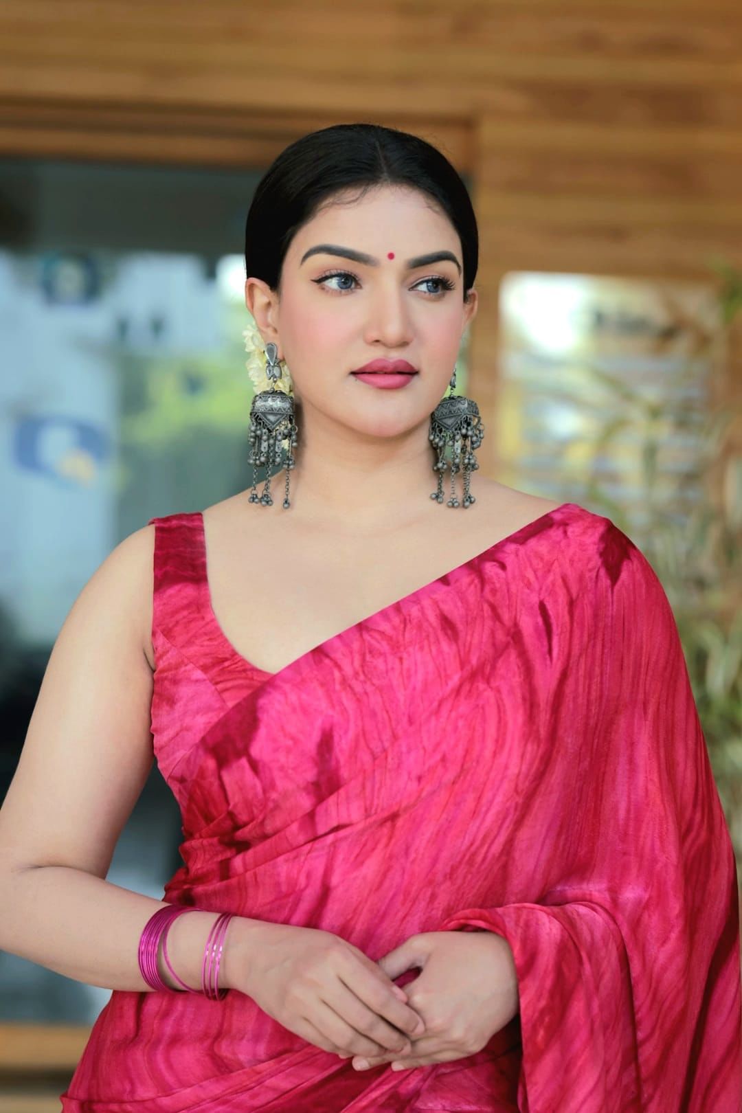 50 ലക്ഷം മുതൽ 60 ലക്ഷം രൂപ വരെയാണ് നടി ഉദ്ഘാടനത്തിനായി ഏറ്റവും കൂടുതൽ വങ്ങിട്ടുള്ളതെന്ന് ന്യൂസ് 18 തെലുങ്ക് മാധ്യമങ്ങളെ ഉദ്ദരിച്ചുകൊണ്ട് റിപ്പോർട്ട് ചെയ്യുന്നു.