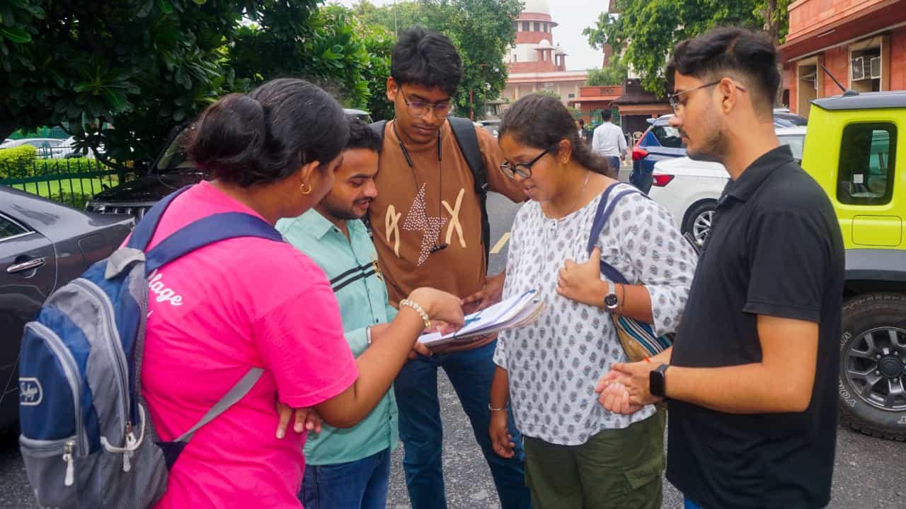 UGC NET 2025 Admit Card: യുജിസി നെറ്റ് അഡ്മിറ്റ് കാർഡ് പുറത്തിറങ്ങി; എങ്ങനെ ഡൗൺലോഡ് ചെയ്യാം? UGC NET 2025 Admit Card: യുജിസി നെറ്റ് അഡ്മിറ്റ് കാർഡ് പുറത്തിറങ്ങി; എങ്ങനെ ഡൗൺലോഡ് ചെയ്യാം?