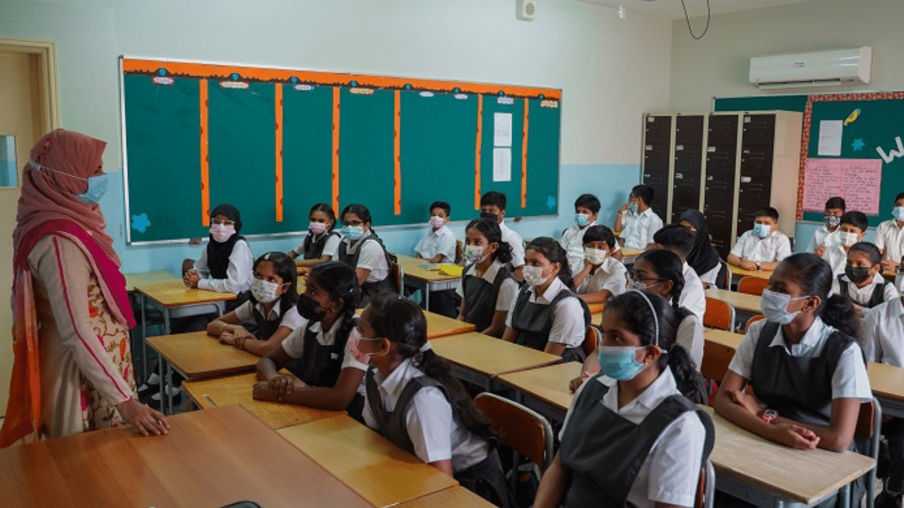 Indian Schools In Oman: കിൻ്റർഗാർടനിൽ രണ്ടല്ല മൂന്ന് വർഷം!: ഒമാനിലെ ഇന്ത്യൻ സ്കൂളുകളിലെ പുതിയ ദേശീയ വിദ്യാഭ്യാസ നയം ഇങ്ങനെ Indian Schools In Oman: കിൻ്റർഗാർടനിൽ രണ്ടല്ല മൂന്ന് വർഷം!: ഒമാനിലെ ഇന്ത്യൻ സ്കൂളുകളിലെ പുതിയ ദേശീയ വിദ്യാഭ്യാസ നയം ഇങ്ങനെ