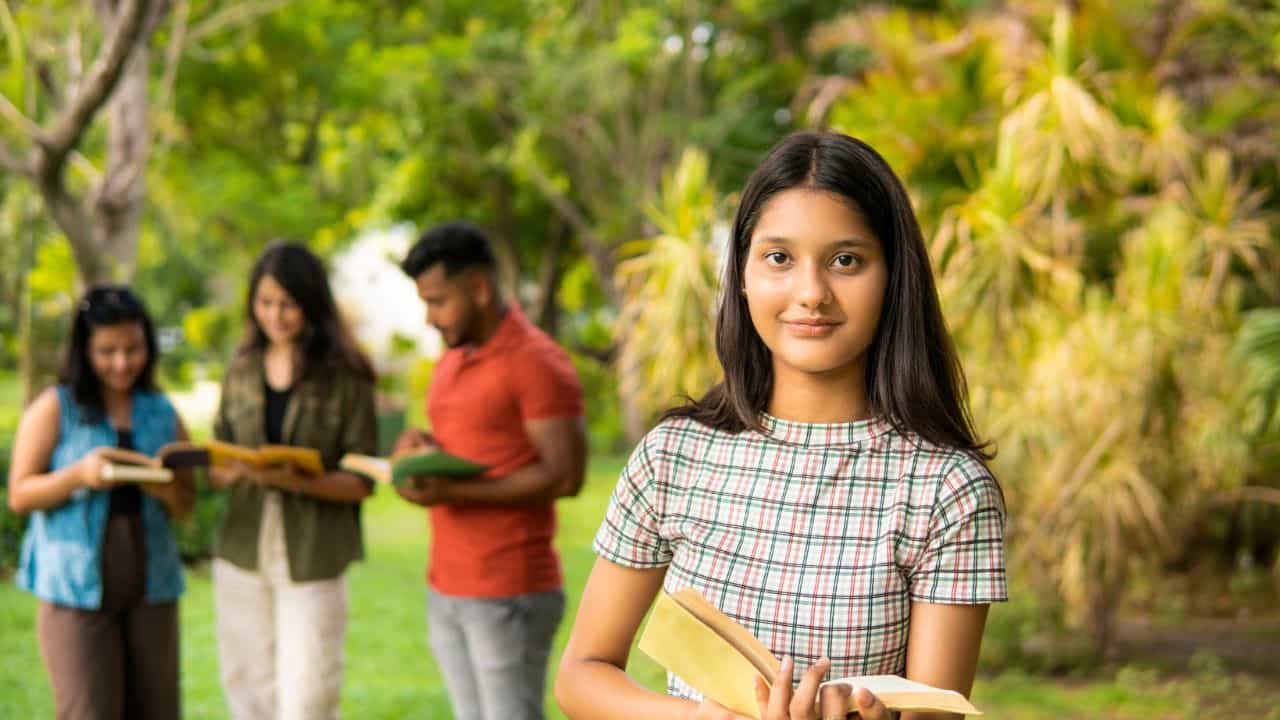JEE Main Admit Card 2025 : ജെഇഇ മെയിൻ പരീക്ഷ; ജനുവരി 28,29,30 തീയതികളിലെ അഡ്മിറ്റ് കാർഡ് പുറത്ത് വിട്ടു, പരീക്ഷ സെൻ്ററുകളിലും മാറ്റം JEE Main Admit Card 2025 : ജെഇഇ മെയിൻ പരീക്ഷ; ജനുവരി 28,29,30 തീയതികളിലെ അഡ്മിറ്റ് കാർഡ് പുറത്ത് വിട്ടു, പരീക്ഷ സെൻ്ററുകളിലും മാറ്റം