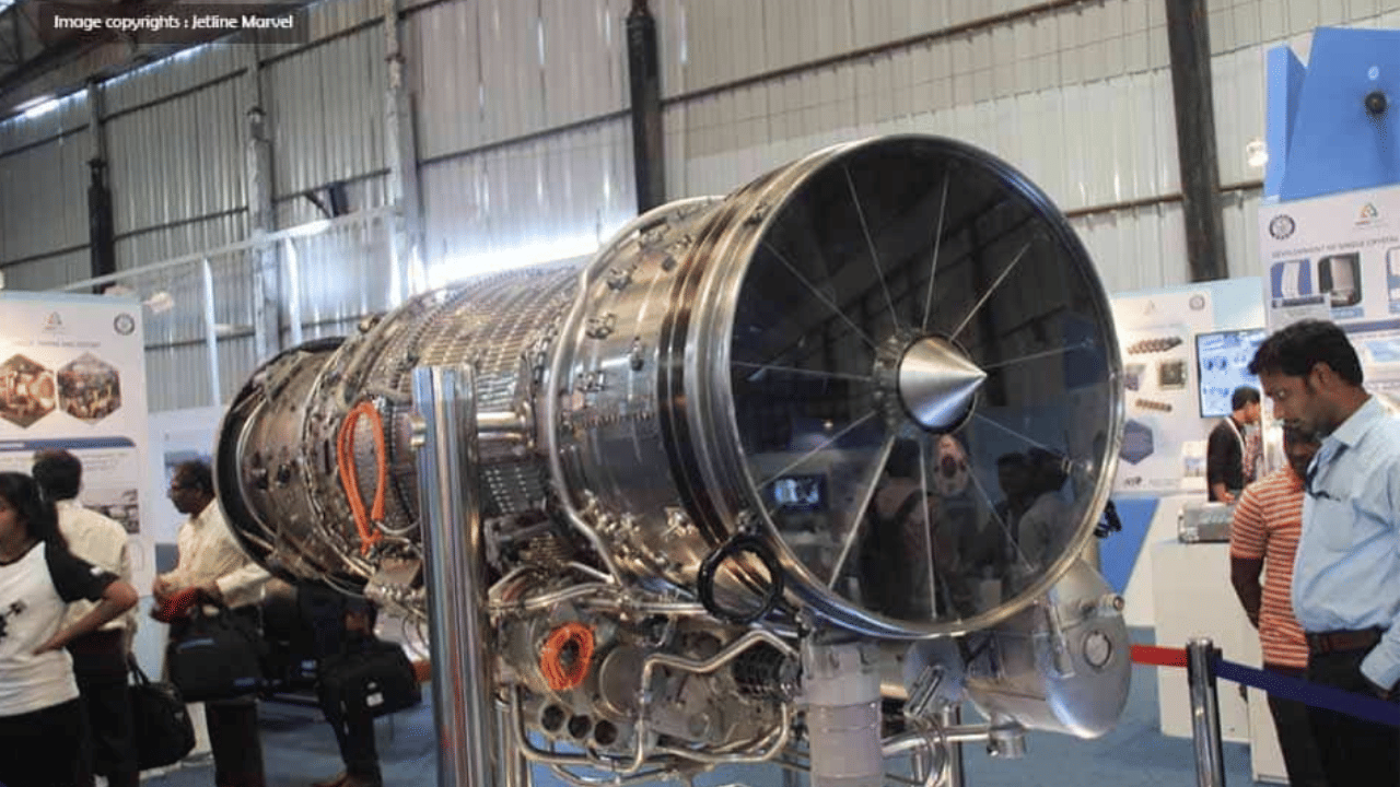 നിലവിലെ ഇല്യൂഷൻ എയർക്രാഫ്റ്റിലെ നാല് എൻജിനുകളിൽ ഒന്ന് മാറ്റിയാണ് കാവേരി എൻജിൻ ഘടിപ്പിക്കാന ഒരുങ്ങുന്നത്. ഇത് മറ്റ് എൻജിനുകളുമായി താരതമ്യം ചെയ്ത് കാവേരി എൻജിന്റെ പ്രവർത്തനത്തെ വിലയിരുത്താൻ കഴിയും. എൻജിന്റെ പ്രവർത്തനക്ഷമത, ത്രസ്റ്റ് ശേഷി തുടങ്ങിയ പ്രവർത്തനങ്ങളാണ് ഇതിലൂടെ വ്യക്തമാകുക. (Image Credits: Social Media)