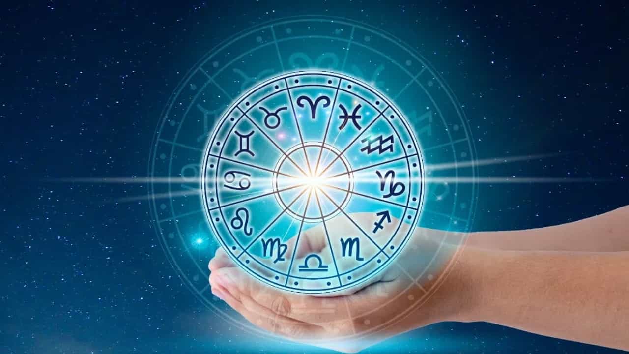 Money Astrology Predictions: രണ്ട് മഹായോഗങ്ങൾ, കൈ നിറയെ പണം വാരുന്ന രാശികൾ