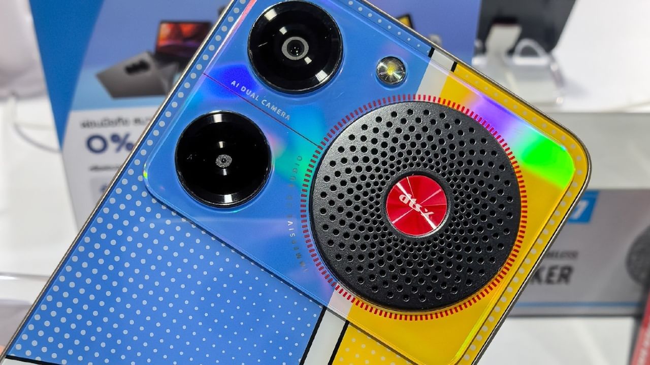 ഡിടിഎസ്: എക്സ്, ഹെഡ് ട്രാക്ക്ഡ് സ്പാഷ്യൽ ഓഡിയോ എന്നിങ്ങനെ വിവിധ ഓഡിയോ ഫീച്ചറുകളും ഫോണിലുണ്ട്. 50 മെഗാപിക്സലിൻ്റെ പ്രധാന ക്യാമറയടക്കം ഡ്യുവൽ ക്യാമറയാണ് പിൻഭാഗത്ത്. സൈഡ് മൗണ്ടിങ് ഫിംഗർപ്രിൻ്റ് സെൻസറും 5000 എംഎഎച്ച് ബാറ്ററിയും ഫോണിൻ്റെ മറ്റ് ഫീച്ചറുകളാണ്. (Image Courtesy - Social Media)