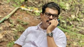 ആദ്യ സ്ഥാനാർഥി പ്രഖ്യാപനമെത്തി, നറുക്കു വീണത് പി.വി.അൻവറിന്