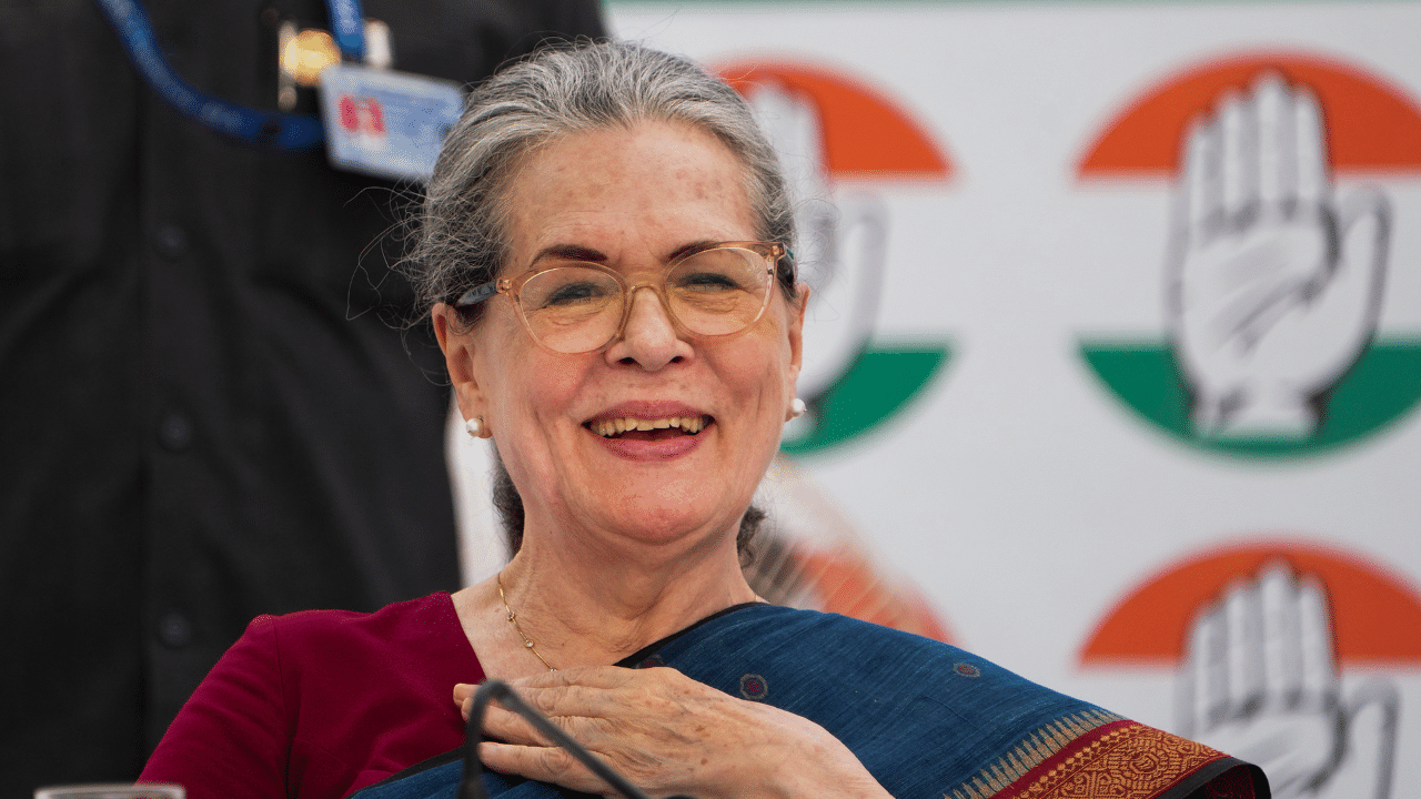 Sonia Gandhi: ‘രാഷ്ട്രപതി പാവം, തളർന്നു’; സോണിയ ഗാന്ധിയുടെ പരാമര്ശം വിവാദത്തില്; വിമർശനവുമായി മോദിയും രാഷ്ട്രപതി ഭവനും Sonia Gandhi: ‘രാഷ്ട്രപതി പാവം, തളർന്നു’; സോണിയ ഗാന്ധിയുടെ പരാമര്ശം വിവാദത്തില്; വിമർശനവുമായി മോദിയും രാഷ്ട്രപതി ഭവനും