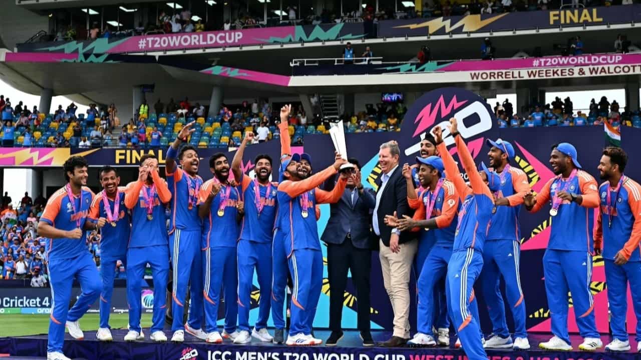 India 2025 Cricket Schedule : ഇംഗ്ലണ്ടിൻ്റെ ഇന്ത്യൻ പര്യടനത്തിൽ തുടക്കം; പിന്നാലെ ചാമ്പ്യൻസ് ട്രോഫിയും ഏഷ്യാ കപ്പും; 2025ൽ ടീം ഇന്ത്യയ്ക്ക് ആവേശകരമായ ഷെഡ്യൂൾ India 2025 Cricket Schedule : ഇംഗ്ലണ്ടിൻ്റെ ഇന്ത്യൻ പര്യടനത്തിൽ തുടക്കം; പിന്നാലെ ചാമ്പ്യൻസ് ട്രോഫിയും ഏഷ്യാ കപ്പും; 2025ൽ ടീം ഇന്ത്യയ്ക്ക് ആവേശകരമായ ഷെഡ്യൂൾ
