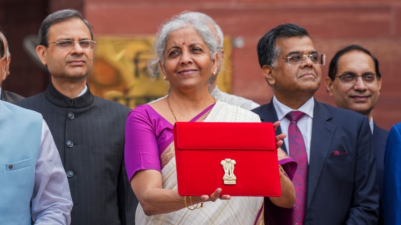 Union Budget 2025: ബജറ്റിൽ ട്രാവൽ ആൻഡ് ടൂറിസത്തിന് എന്ത് ലഭിക്കും?; പ്രതീക്ഷകൾ ഇങ്ങനെ Union Budget 2025: ബജറ്റിൽ ട്രാവൽ ആൻഡ് ടൂറിസത്തിന് എന്ത് ലഭിക്കും?; പ്രതീക്ഷകൾ ഇങ്ങനെ