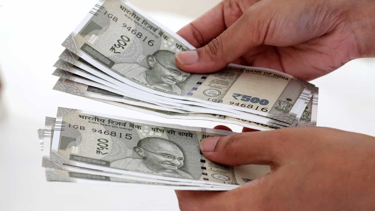 അവിവാഹിതരാണോ? സര്‍ക്കാരിന്റെ പെന്‍ഷന്‍ വാങ്ങാം; അപേക്ഷിക്കേണ്ടത് ഇങ്ങനെ