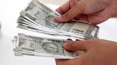 Kerala Budget 2026: ക്യാന്‍സര്‍, എയ്ഡ്‌സ്, ക്ഷയ രോഗികളുടെ പെന്‍ഷന്‍ കൂടി; ഇനി മുതല്‍ ലഭിക്കുന്നത്