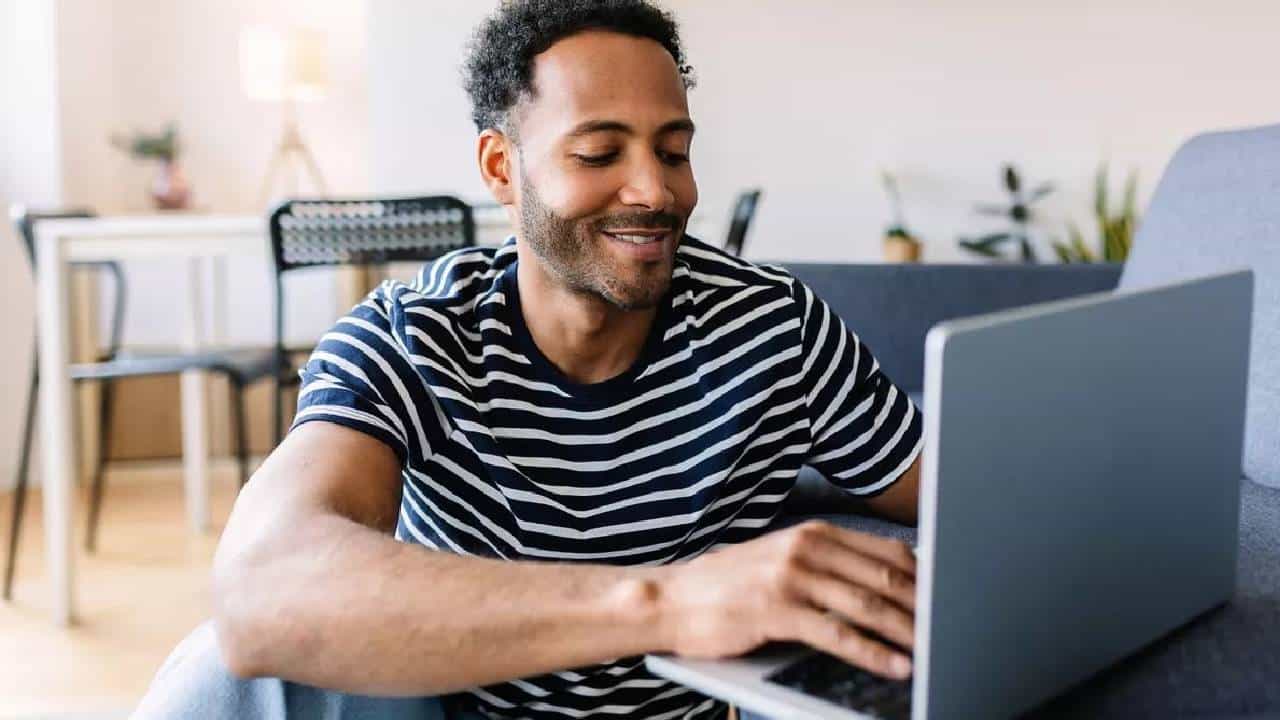 Viral Post: AI നീ പൊന്നപ്പനല്ലടാ തങ്കപ്പൻ! ജോലിക്ക് അപേക്ഷിക്കാൻ എഐയെ ഏല്പ്പിച്ചു; ഉറങ്ങി എഴുന്നേറ്റപ്പോൾ കണ്ടത് വമ്പന് സര്പ്രൈസ് Viral Post: AI നീ പൊന്നപ്പനല്ലടാ തങ്കപ്പൻ! ജോലിക്ക് അപേക്ഷിക്കാൻ എഐയെ ഏല്പ്പിച്ചു; ഉറങ്ങി എഴുന്നേറ്റപ്പോൾ കണ്ടത് വമ്പന് സര്പ്രൈസ്