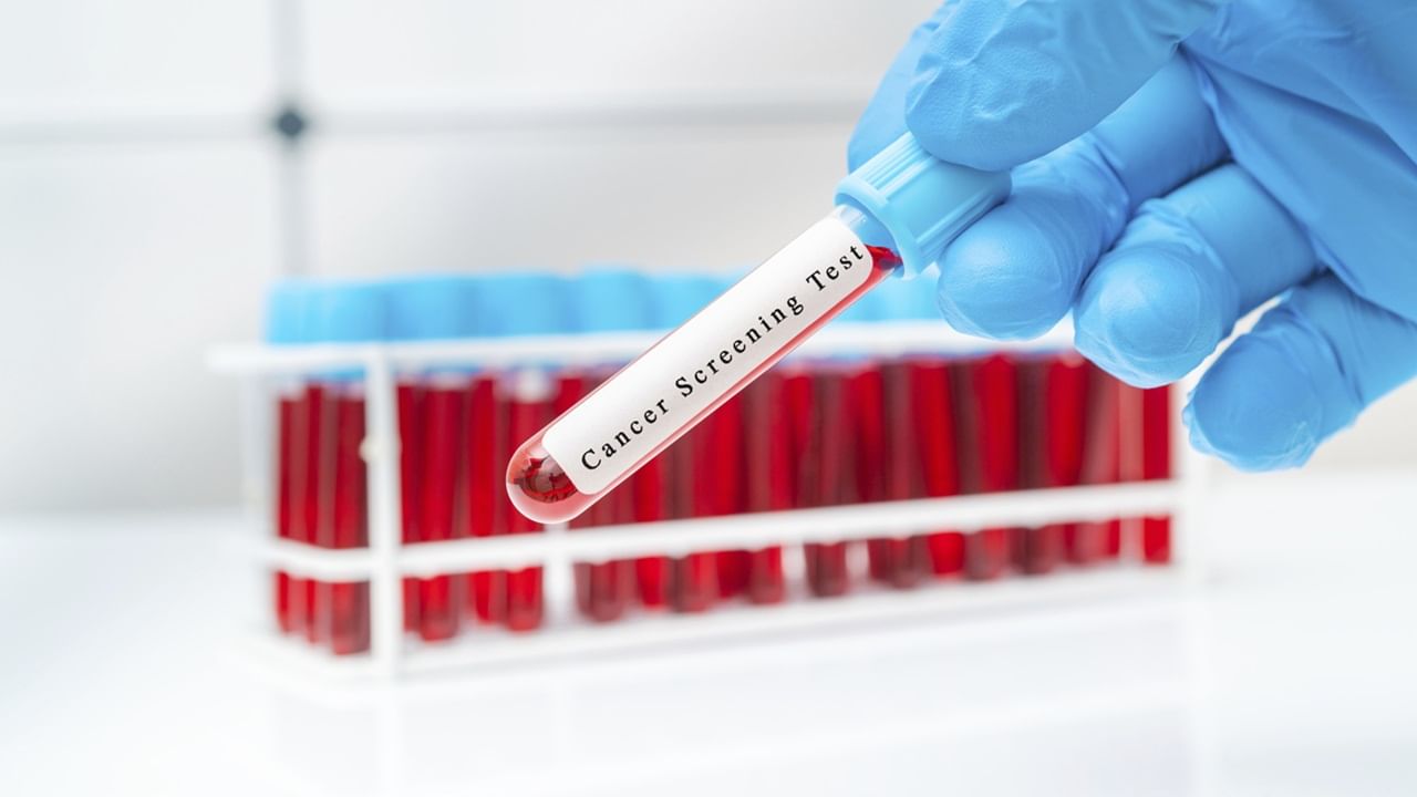 ശസ്ത്രക്രിയയിലൂടെ ട്യൂമറുകള്‍ നീക്കുന്നത് എല്ലായ്‌പ്പോഴും സാധ്യമല്ല. കീമോതെറാപ്പി പാര്‍ശ്വഫലങ്ങളും ഉണ്ടാക്കാം. ഈ വെല്ലുവിളികളെ അഭിമുഖീകരിച്ചുകൊണ്ടാണ് ഹൈഡ്രോജല്‍ വികസിപ്പിച്ചതെന്ന് അദ്ദേഹം പറഞ്ഞു. ഇത് ട്യൂമര്‍ സൈറ്റിലേക്ക് കൃത്യമായി മരുന്നുകള്‍ എത്തിക്കുമെന്നും  ദേബപ്രതിം ദാസ് വ്യക്തമാക്കി (Image Credits : Getty)