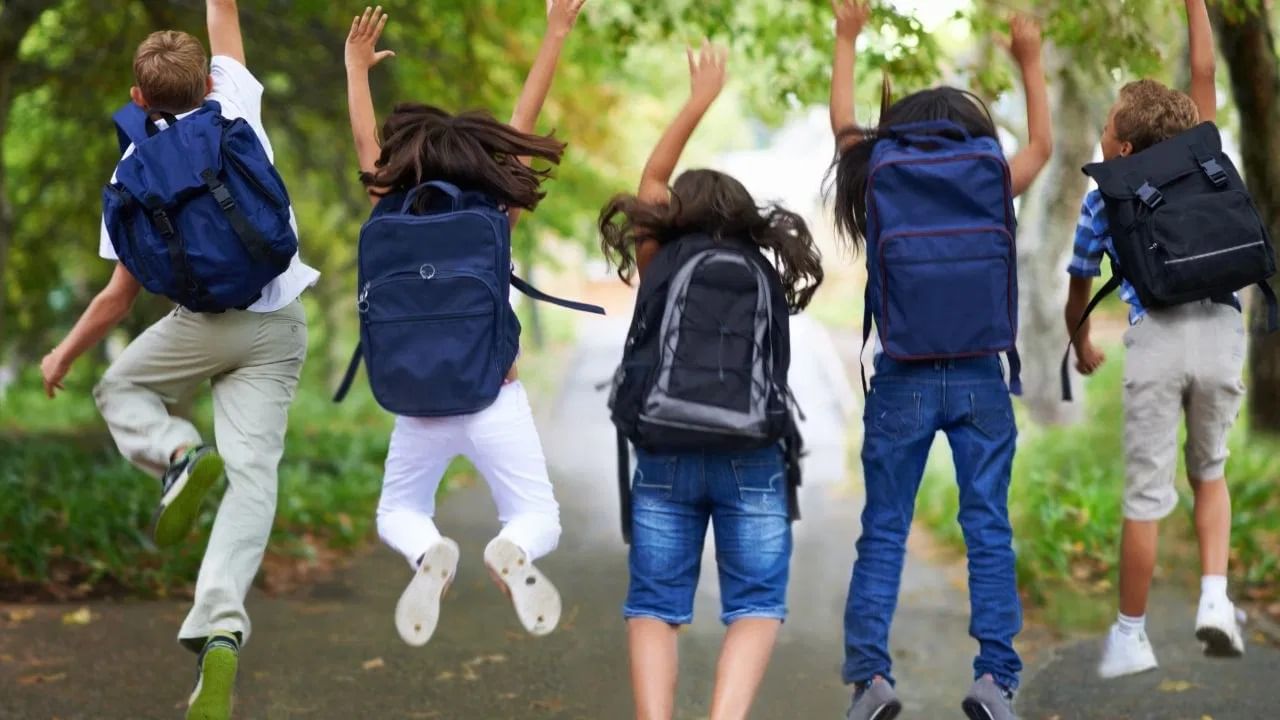 Kerala School Holiday : ഇന്ന് ആറു ജില്ലകളില് അവധി; പക്ഷേ സ്കൂളുകള്ക്ക് മാത്രമല്ല; ഇക്കാര്യം ശ്രദ്ധിക്കുക Kerala School Holiday : ഇന്ന് ആറു ജില്ലകളില് അവധി; പക്ഷേ സ്കൂളുകള്ക്ക് മാത്രമല്ല; ഇക്കാര്യം ശ്രദ്ധിക്കുക