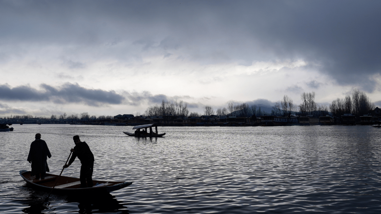 Kerala Rain Alert: സംസ്ഥാനത്ത് ഇന്ന് ഒറ്റപ്പെട്ട മഴയ്ക്ക് സാധ്യത; ഇടിമിന്നൽ മുന്നറിയിപ്പ്