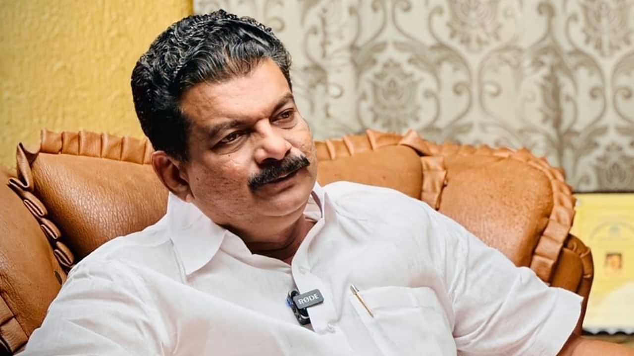 PV Anvar : കൈകോര്‍ക്കാന്‍ അന്‍വര്‍ റെഡി, ഇനി തീരുമാനമെടുക്കേണ്ടത് യുഡിഎഫ്; ജയിലില്‍ നിന്ന് പുറത്തെത്തിയ എംഎല്‍എയ്ക്ക് വഴി നീളെ സ്വീകരണം