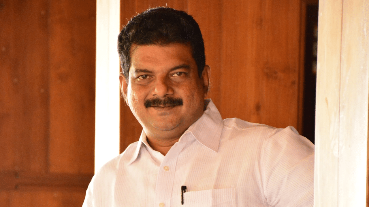 PV Anwar MLA Arrest: നിലമ്പൂർ ഫോറസ്റ്റ് ഓഫീസ് അടിച്ചു തകർത്ത സംഭവം; പിവി അൻവർ എംഎൽഎ അറസ്റ്റിൽ PV Anwar MLA Arrest: നിലമ്പൂർ ഫോറസ്റ്റ് ഓഫീസ് അടിച്ചു തകർത്ത സംഭവം; പിവി അൻവർ എംഎൽഎ അറസ്റ്റിൽ