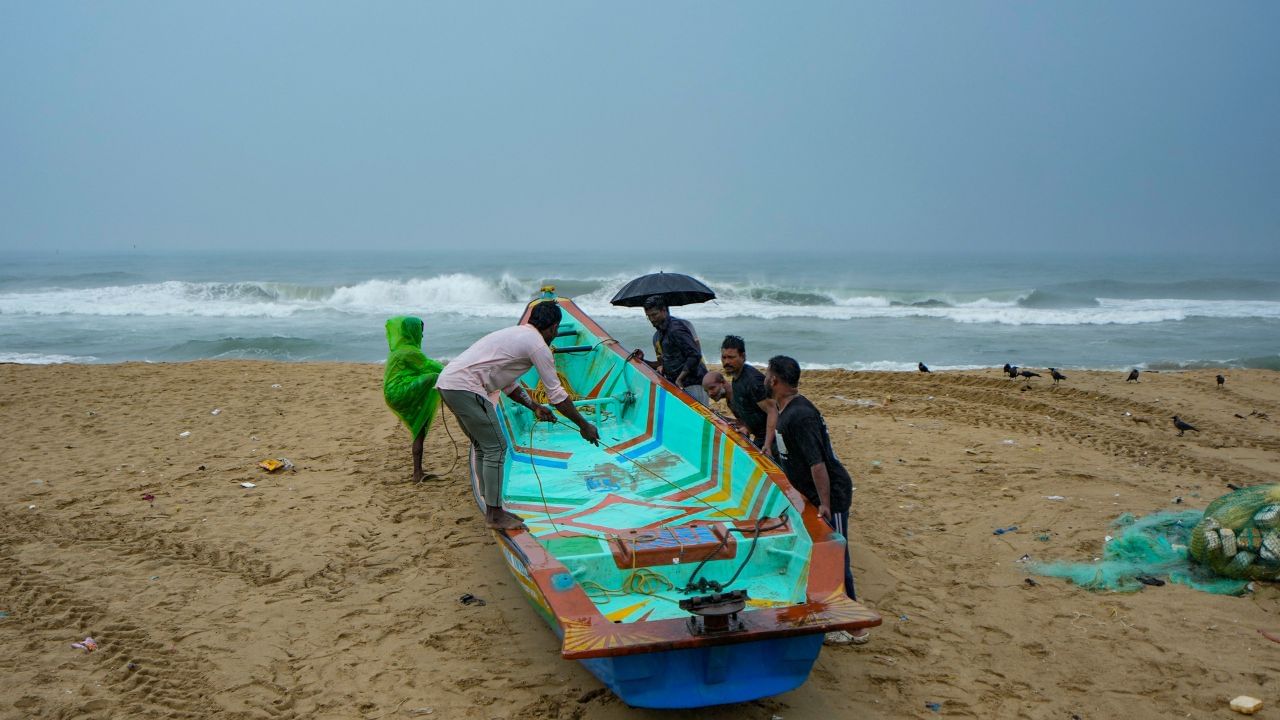 Kerala Rain Alert: സംസ്ഥാനത്ത് വരും മണിക്കൂറിൽ ഇടിമിന്നലോട് കൂടിയ മഴയ്ക്ക് സാധ്യത; രണ്ട് ജില്ലകളിൽ മുന്നറിയിപ്പ്