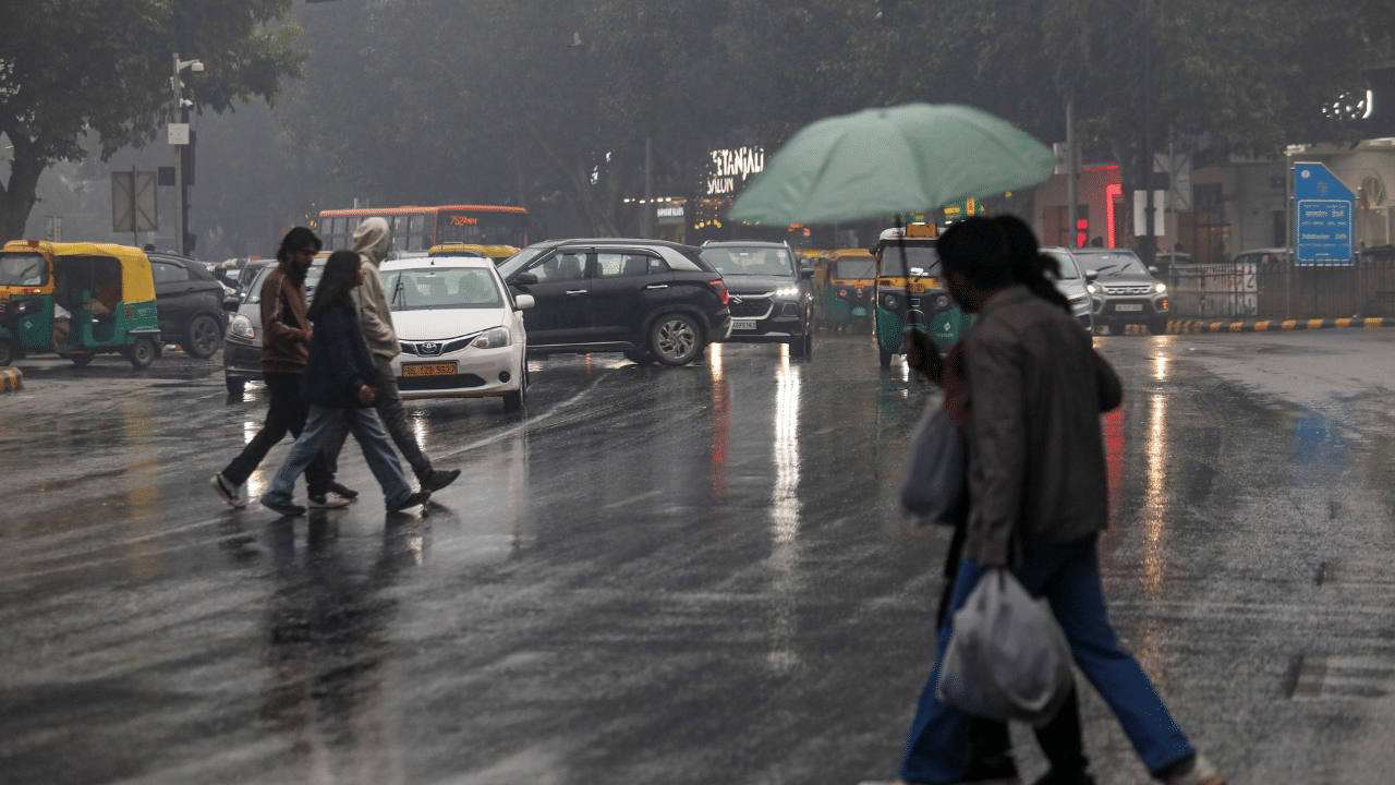 Kerala Rain Alert: ശക്തമായ മഴയ്ക്ക് സാധ്യത; ഞായറാഴ്ച നാല് ജില്ലകളിൽ യെല്ലോ അലെർട്ട്