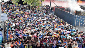 Sabarimala Makaravilakku: ശബരിമല മകരവിളക്ക്; സ്‌പോട്ട് ബുക്കിങ്ങിൻ്റെ എണ്ണം വെട്ടിക്കുറച്ചു, വെർച്വൽ ക്യൂവിനും നിയന്ത്രണം