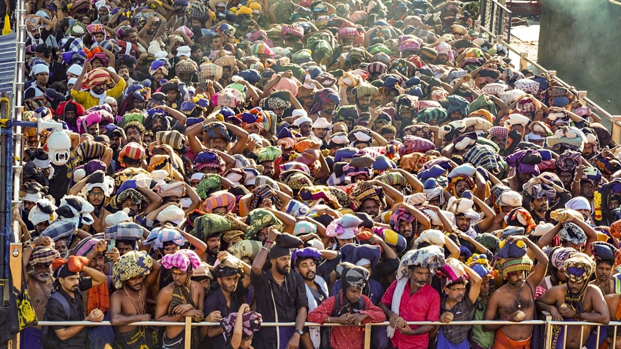 Devotees In Pathanamthitta