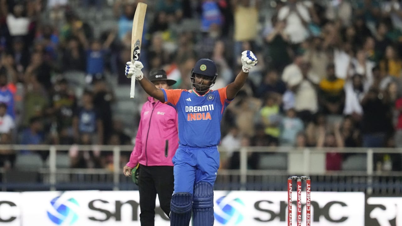 ഏതെങ്കിലും താരത്തിന് പരിക്കേല്‍ക്കുകയോ, ഫിറ്റ്‌നസ് പ്രശ്‌നങ്ങള്‍ നേരിടുകയോ, അല്ലെങ്കില്‍ മറ്റെന്തെങ്കിലും കാരണങ്ങളാലോ ടീമുകള്‍ക്ക് നിലവിലെ സ്‌ക്വാഡില്‍ മാറ്റം വരുത്താം. ഫെബ്രുവരി 11 വരെയാണ് ഇതിനുള്ള സമയപരിധി അനുവദിച്ചിരിക്കുന്നത്. ഇതാണ് സഞ്ജുവിന് അടക്കം നേരിയ സാധ്യതകള്‍ സൃഷ്ടിക്കുന്നത് (Image Credits : PTI)