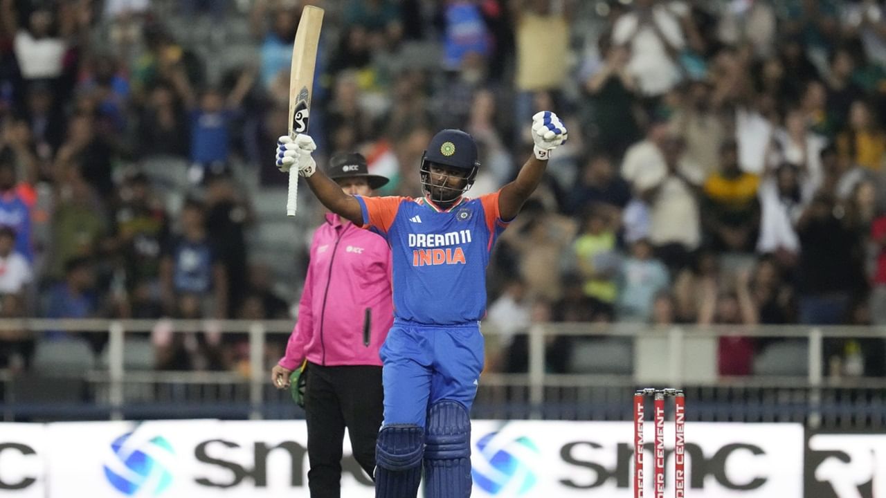 ഏതെങ്കിലും താരത്തിന് പരിക്കേല്ക്കുകയോ, ഫിറ്റ്നസ് പ്രശ്നങ്ങള് നേരിടുകയോ, അല്ലെങ്കില് മറ്റെന്തെങ്കിലും കാരണങ്ങളാലോ ടീമുകള്ക്ക് നിലവിലെ സ്ക്വാഡില് മാറ്റം വരുത്താം. ഫെബ്രുവരി 11 വരെയാണ് ഇതിനുള്ള സമയപരിധി അനുവദിച്ചിരിക്കുന്നത്. ഇതാണ് സഞ്ജുവിന് അടക്കം നേരിയ സാധ്യതകള് സൃഷ്ടിക്കുന്നത് (Image Credits : PTI)