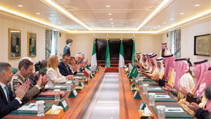 Saudi Arabia and Italy Deal: ഇനി മലയാളിക്ക് തൊഴിലവസരം കൂടുമോ?: അമേരിക്ക ഔട്ട്, മറ്റൊരു രാജ്യവുമായി സൗദിയുടെ കിടിലൻ ഡീൽ Saudi Arabia and Italy Deal: ഇനി മലയാളിക്ക് തൊഴിലവസരം കൂടുമോ?: അമേരിക്ക ഔട്ട്, മറ്റൊരു രാജ്യവുമായി സൗദിയുടെ കിടിലൻ ഡീൽ