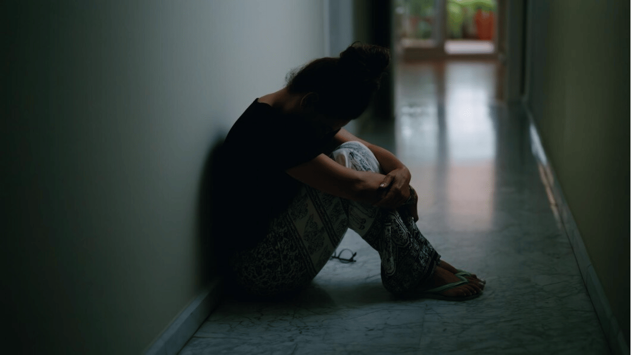 POCSO Case: അമ്പലമുറ്റത്ത് ഉറങ്ങിക്കിടന്ന ഏഴ് വയസുകാരിയെ തട്ടിക്കൊണ്ടുപോയി പീഡിപ്പിക്കാൻ ശ്രമം; സംഭവം കോട്ടയത്ത് POCSO Case: അമ്പലമുറ്റത്ത് ഉറങ്ങിക്കിടന്ന ഏഴ് വയസുകാരിയെ തട്ടിക്കൊണ്ടുപോയി പീഡിപ്പിക്കാൻ ശ്രമം; സംഭവം കോട്ടയത്ത്