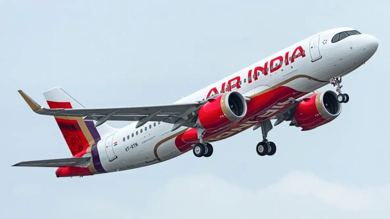 Air India London Service: മലയാളികൾക്ക് ആശ്വാസം! ലണ്ടൻ വിമാന സർവീസ് നിർത്തില്ല; എയർ ഇന്ത്യയുമായി ചർച്ച നടത്തി സിയാൽ Air India London Service: മലയാളികൾക്ക് ആശ്വാസം! ലണ്ടൻ വിമാന സർവീസ് നിർത്തില്ല; എയർ ഇന്ത്യയുമായി ചർച്ച നടത്തി സിയാൽ