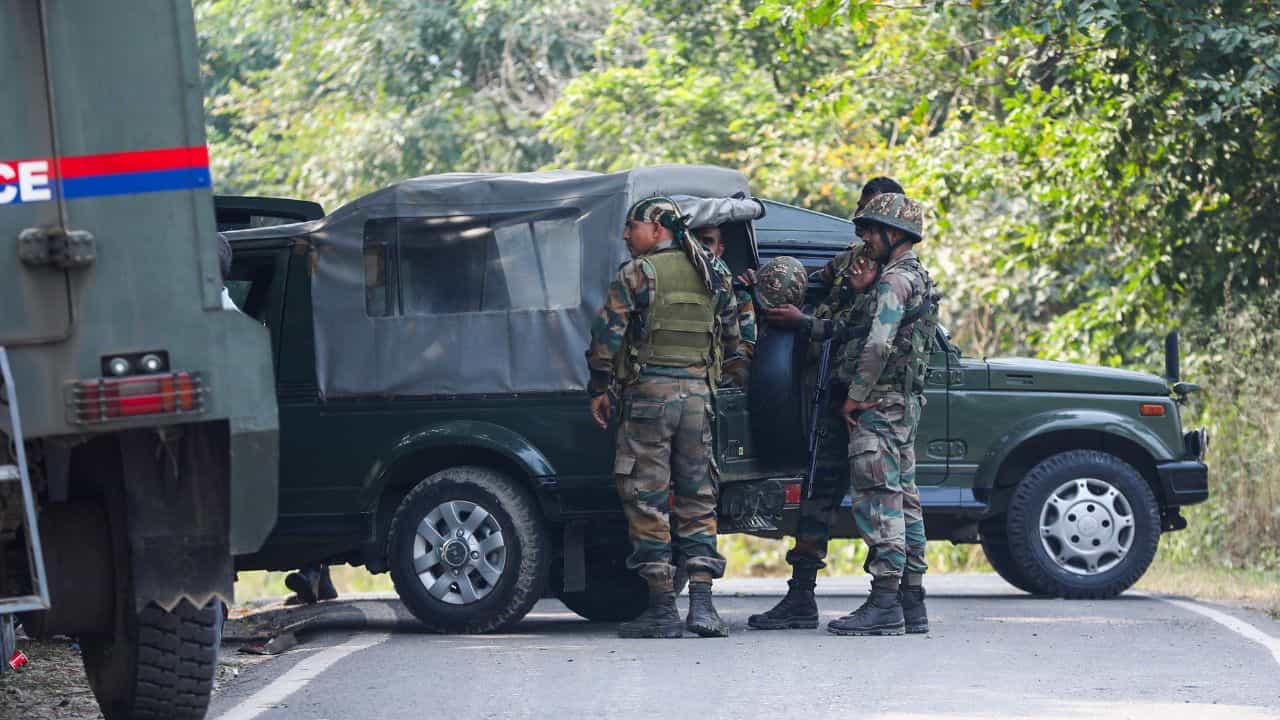 Jammu & Kashmir IED Blast : ജമ്മു കശ്മീരിൽ കുഴിബോംബ് സ്ഫോടനം; രണ്ട് ജവന്മാർക്ക് വീരമൃത്യൂ