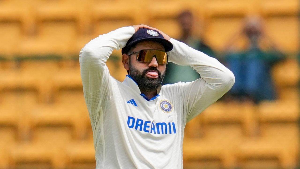 ചാമ്പ്യൻസ് ട്രോഫിയ്ക്ക് ശേഷം 2027 ഏകദിന ലോകകപ്പിന് വേണ്ടി ടീം രൂപപ്പെടുത്തുകയാണ് ബിസിസിഐയുടെ ലക്ഷ്യം. അതുകൊണ്ട് തന്നെ ടെസ്റ്റ്, ഏകദിന ഫോർമാറ്റുകളിൽ ദീർഘകാലത്തേക്ക് ക്യാപ്റ്റനെ കണ്ടെത്തേണ്ടതുണ്ട്. രോഹിതിൻ്റെ ടെസ്റ്റ് കരിയർ ബോർഡർ - ഗവാസ്കർ ട്രോഫിയോടെ ഏറെക്കുറെ അവസാനിച്ചിരുന്നു. (Image Credits - PTI)