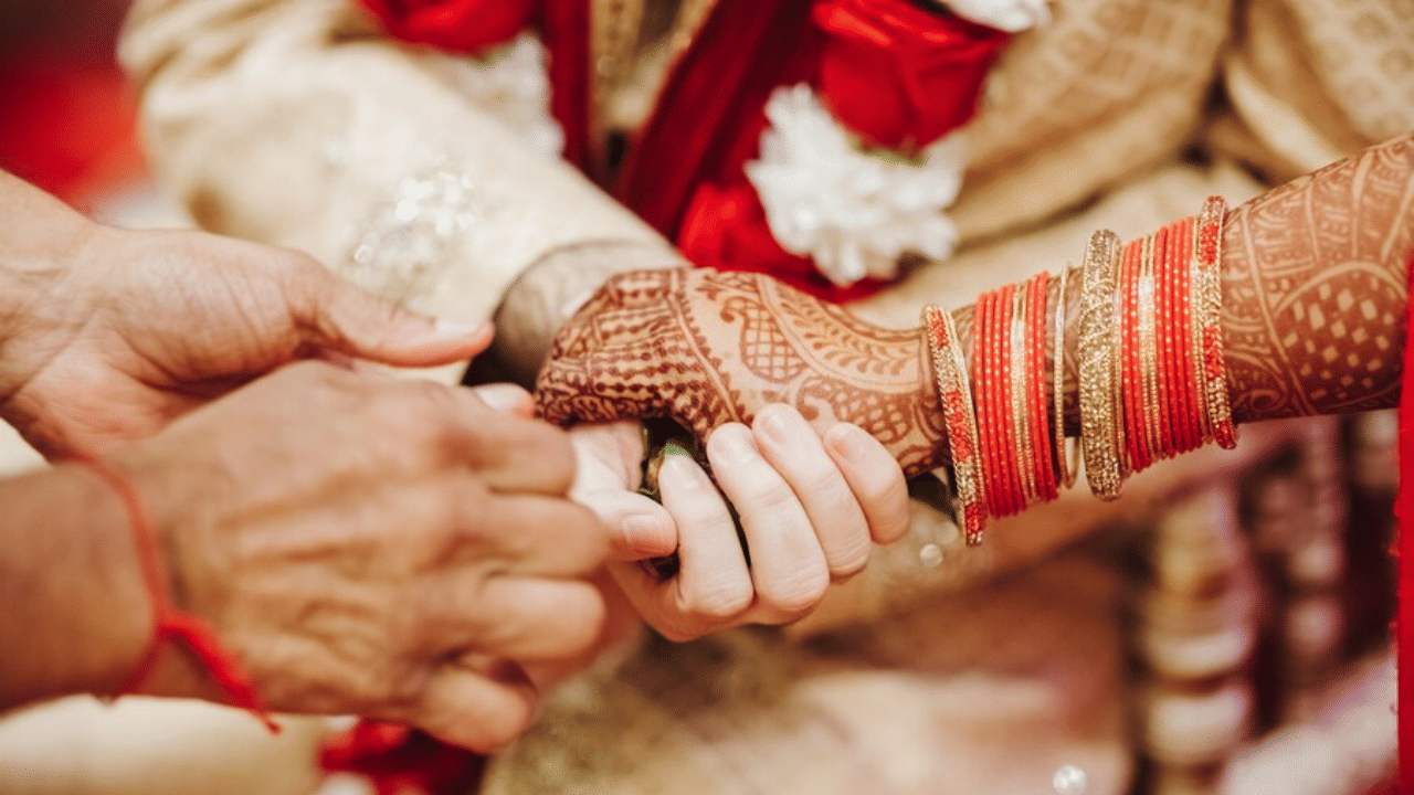 Mans Revenge on Divorce: വിവാഹമോചനത്തിന് ഭർത്താവിന്റെ പ്രതികാരം; ഭാര്യയുടെ പേരിലുള്ള ബൈക്കിൽ നിയമലംഘനം പതിവ്